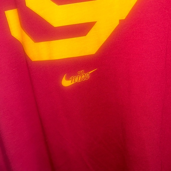 Nike USC Red and Yellow Short Sleeve Tees Size XL - Picture 3 of 6